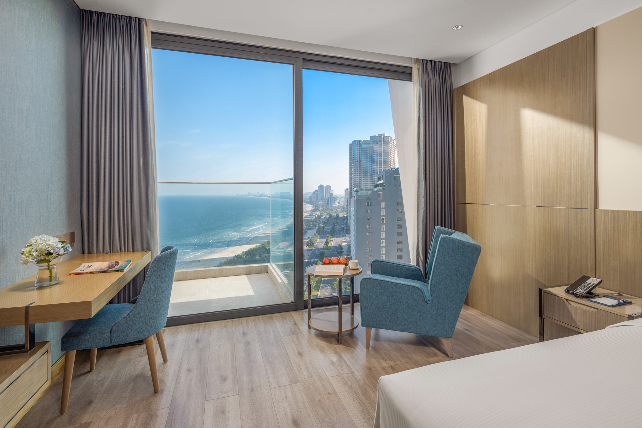 Premier Deluxe Partial Sea View (Double/Twin)