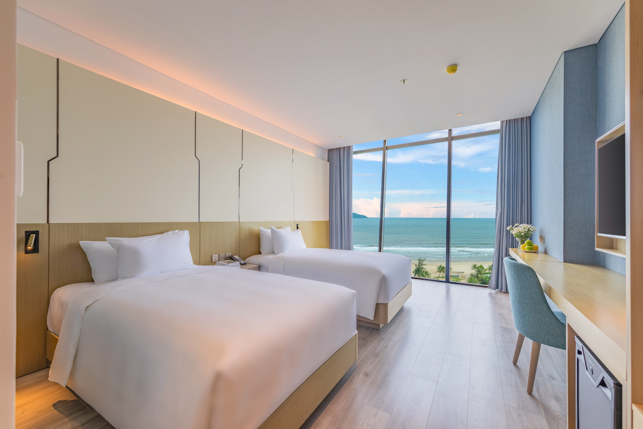 Family Ocean Front View 02 bedrooms