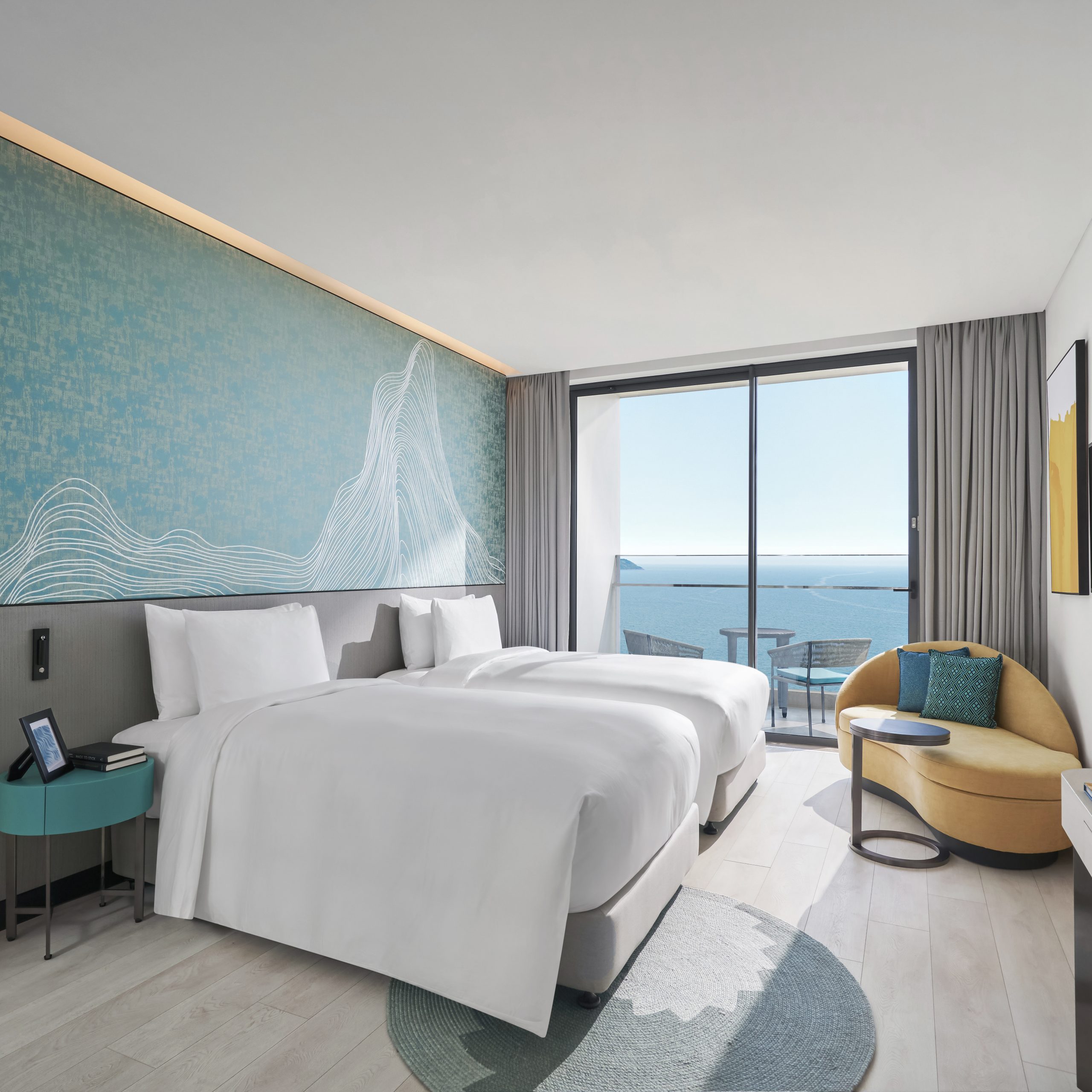 Deluxe Sea View (King/Twin)