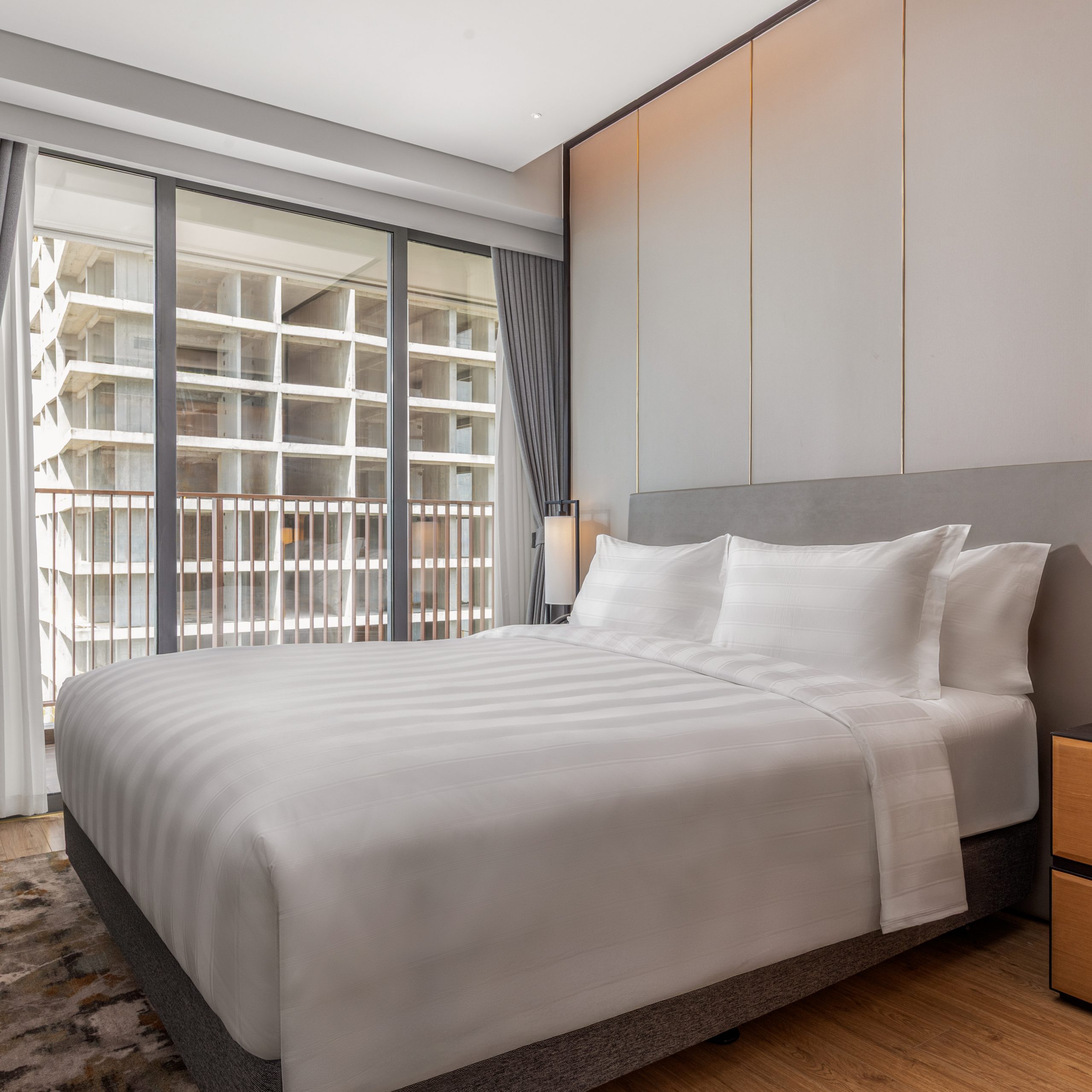 1 Bedroom Family Suite, City view