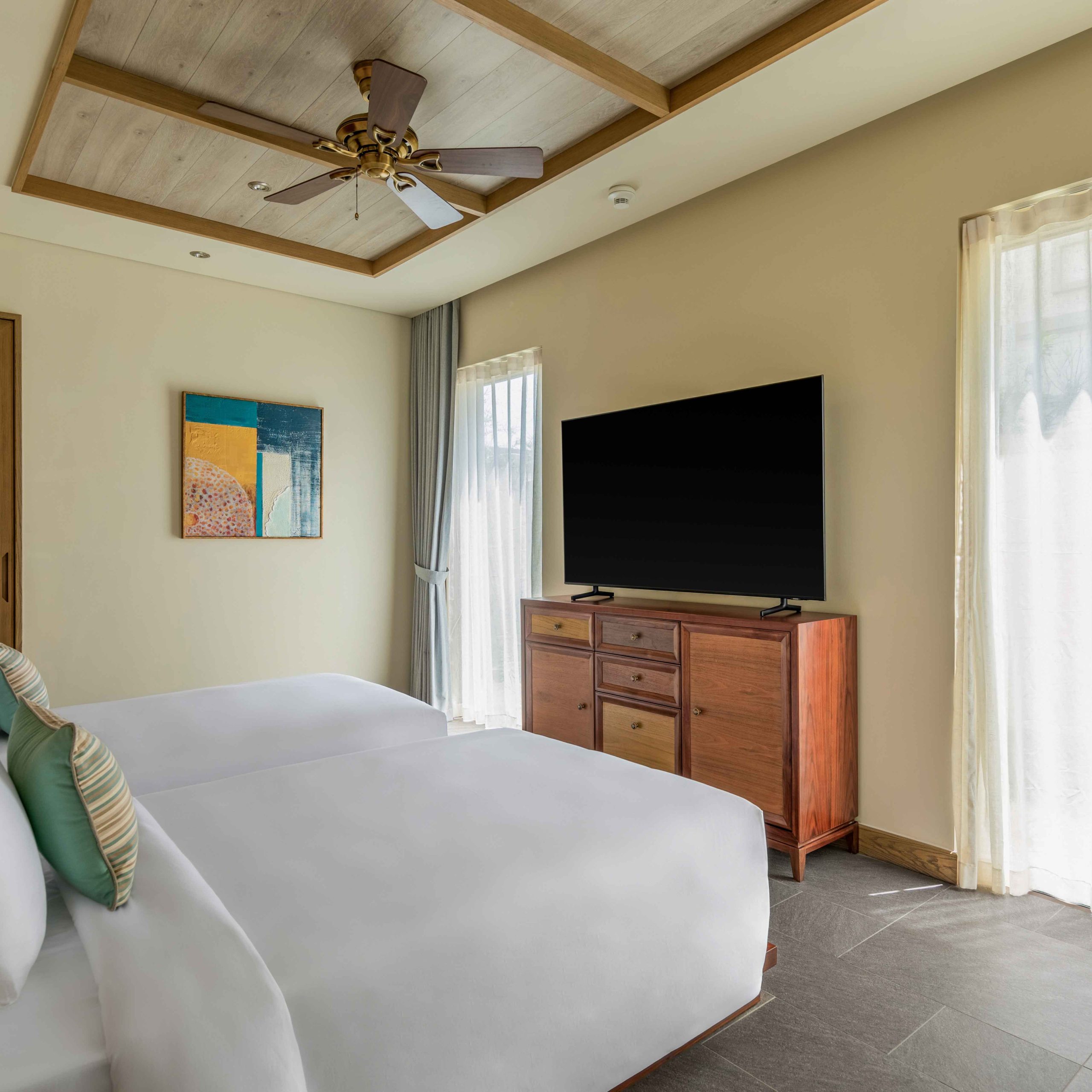 Five Bedroom Beachfront Pool Villa