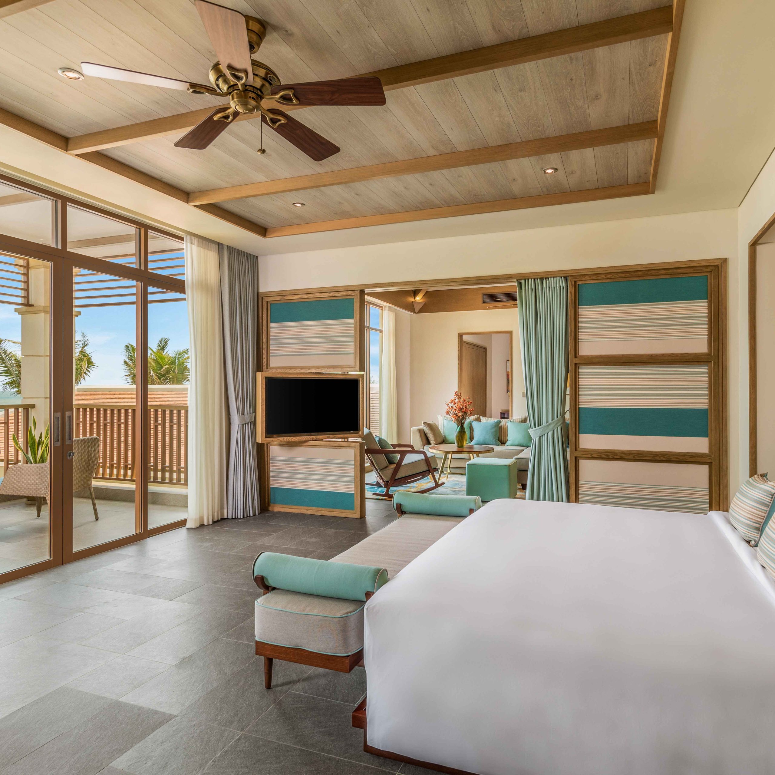 Five Bedroom Beachfront Pool Villa