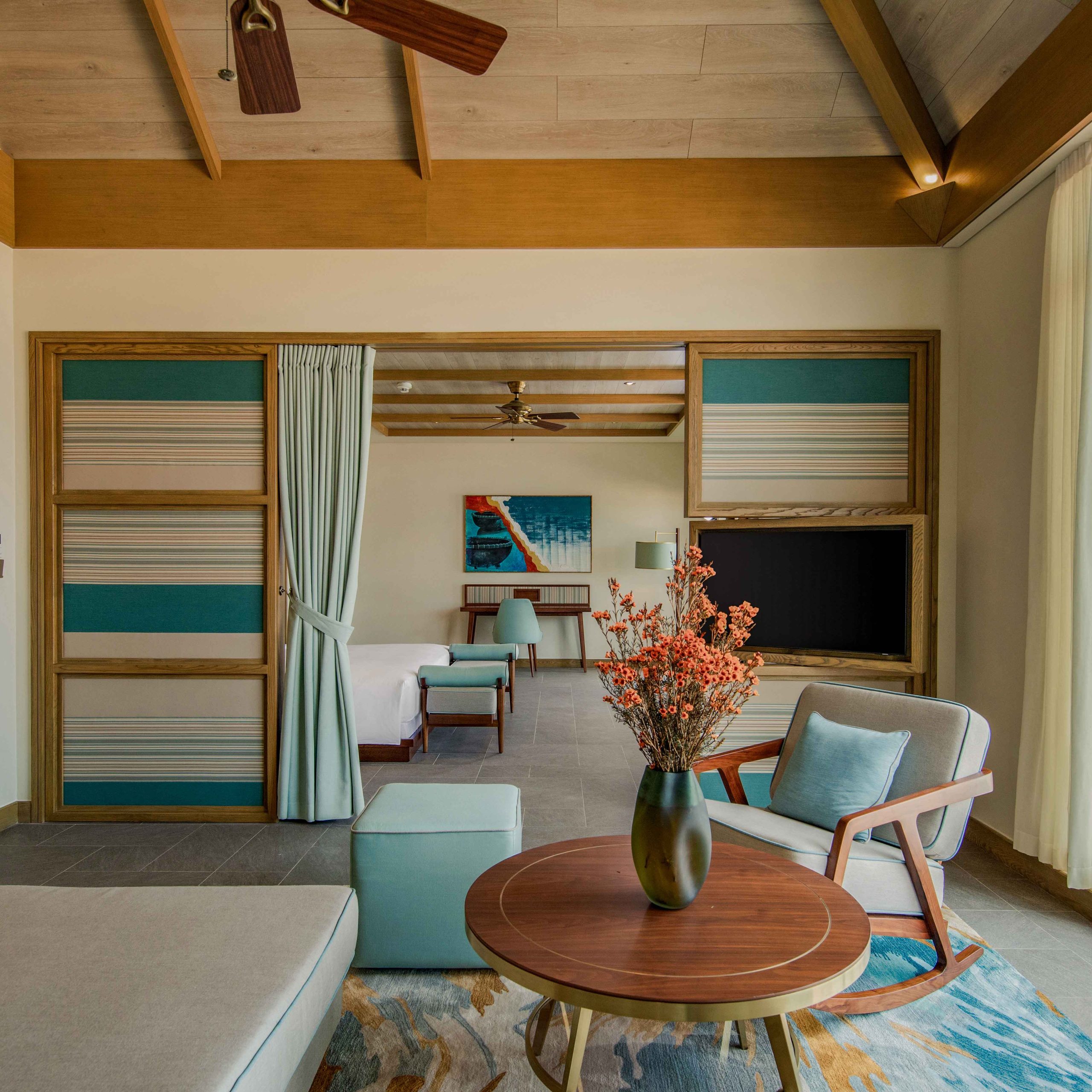 Five Bedroom Beachfront Pool Villa