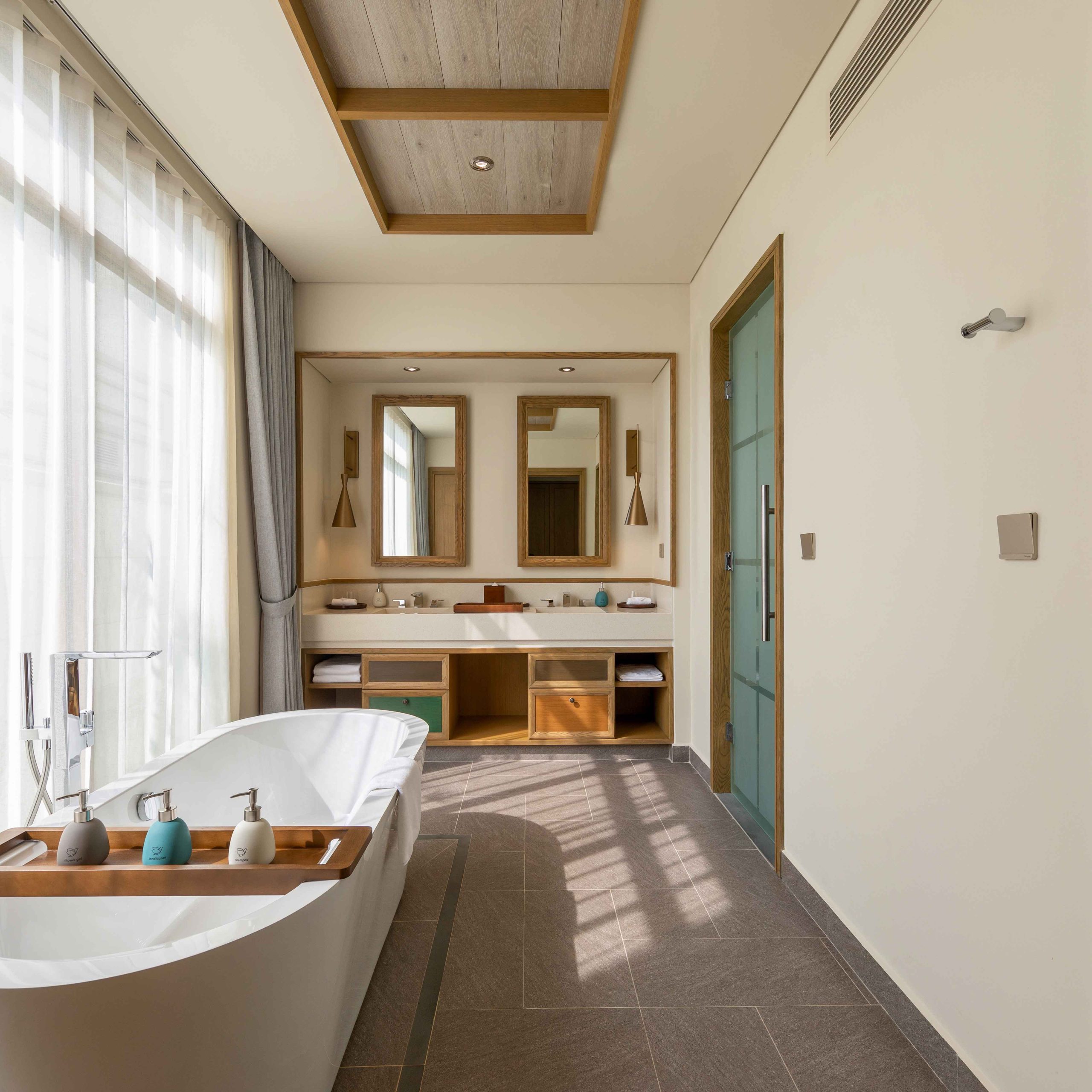 Five Bedroom Beachfront Pool Villa