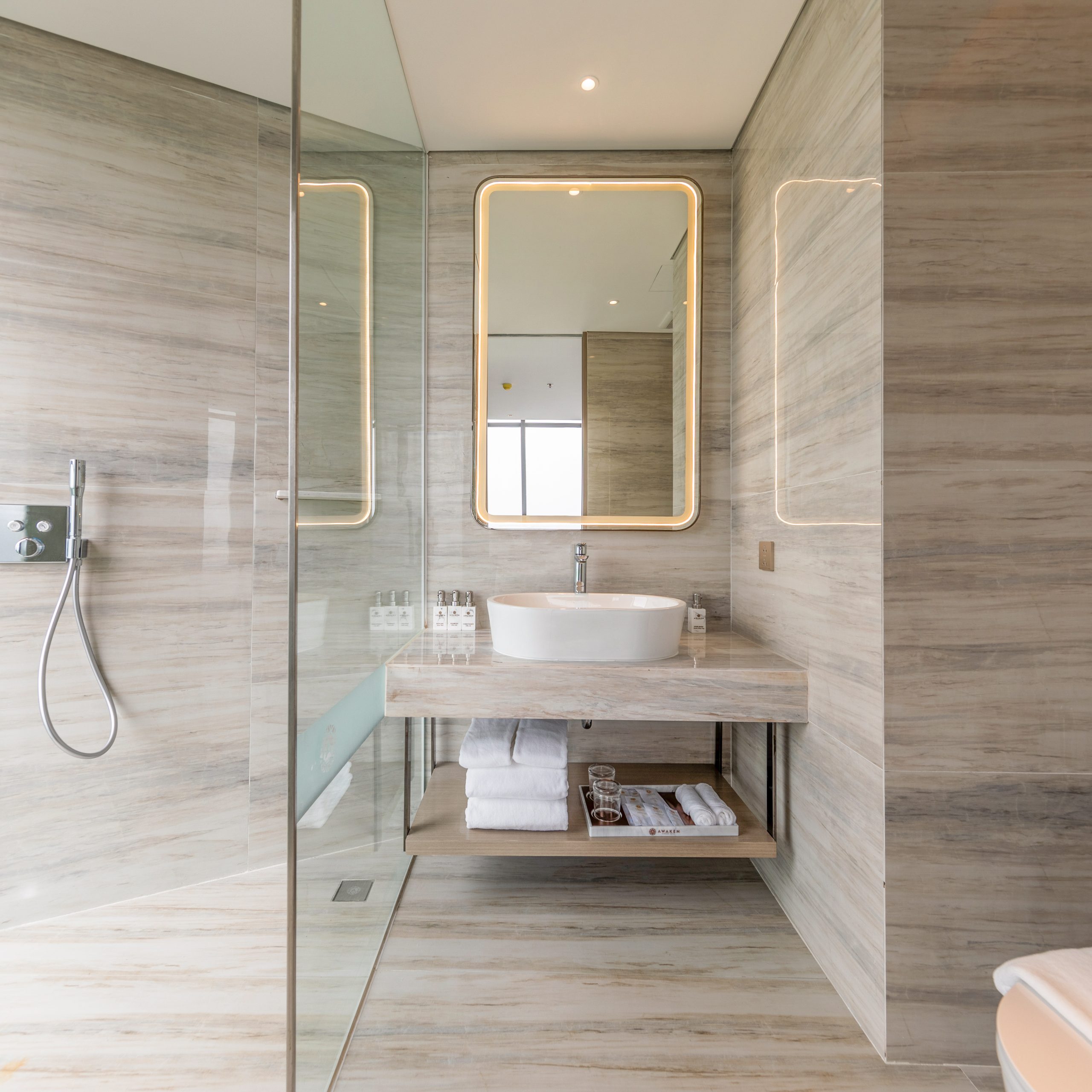 Family Ocean Front View 02 bedrooms