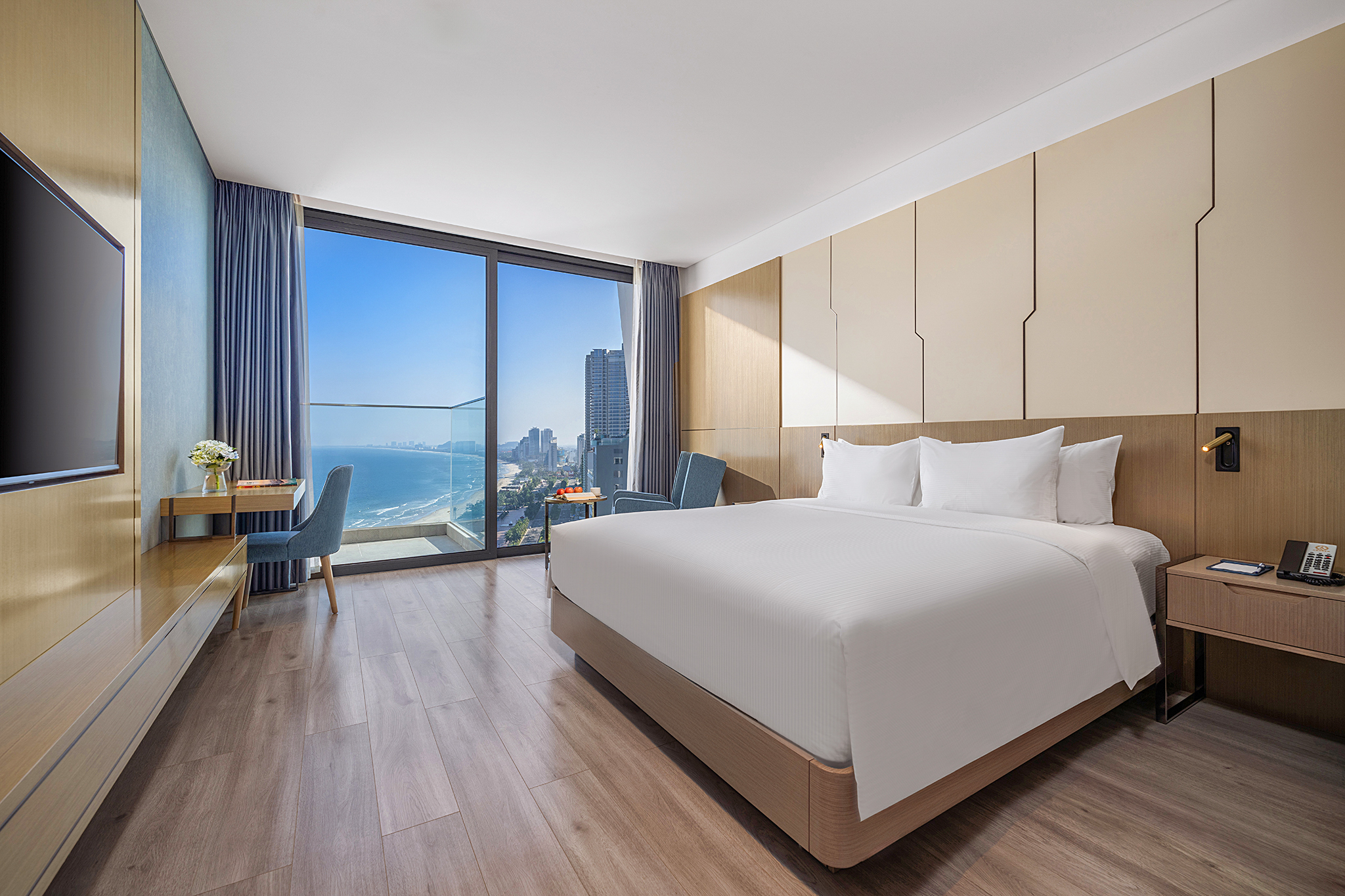 Premier Deluxe Partial Sea View (Double/Twin)