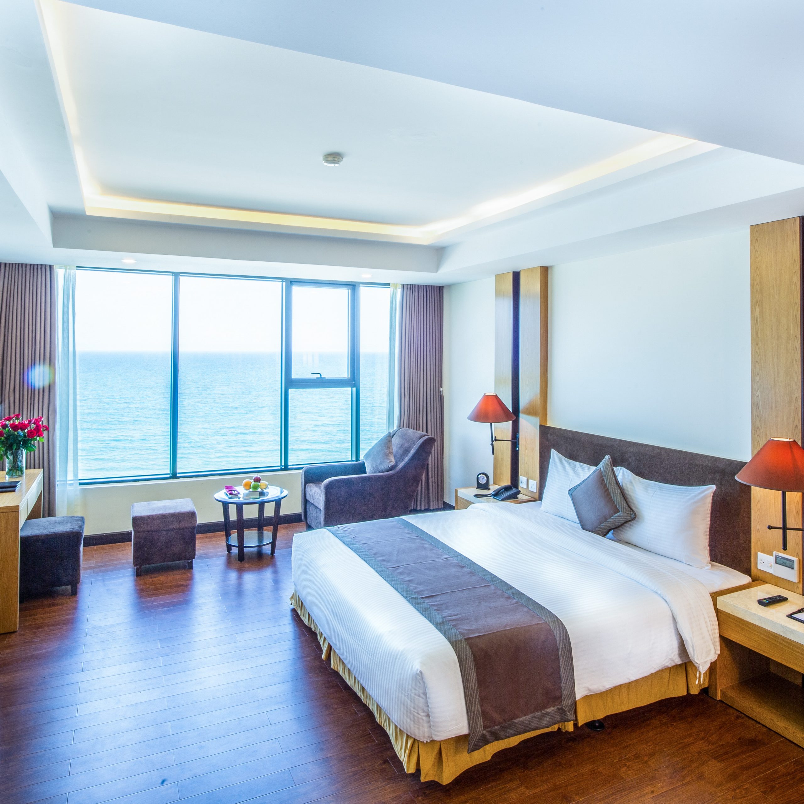 Deluxe Ocean View (Twin/King)