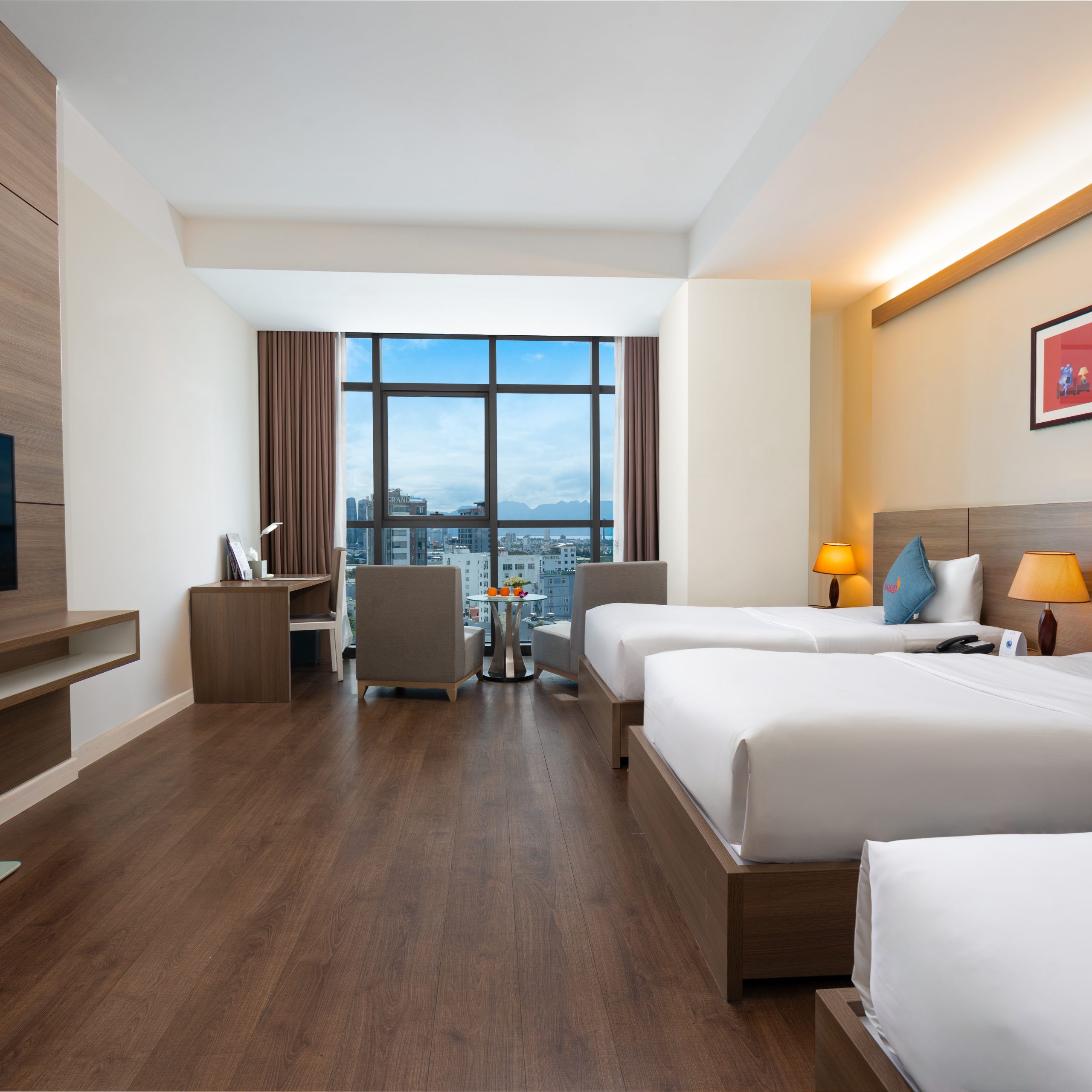 Superior City View Triple