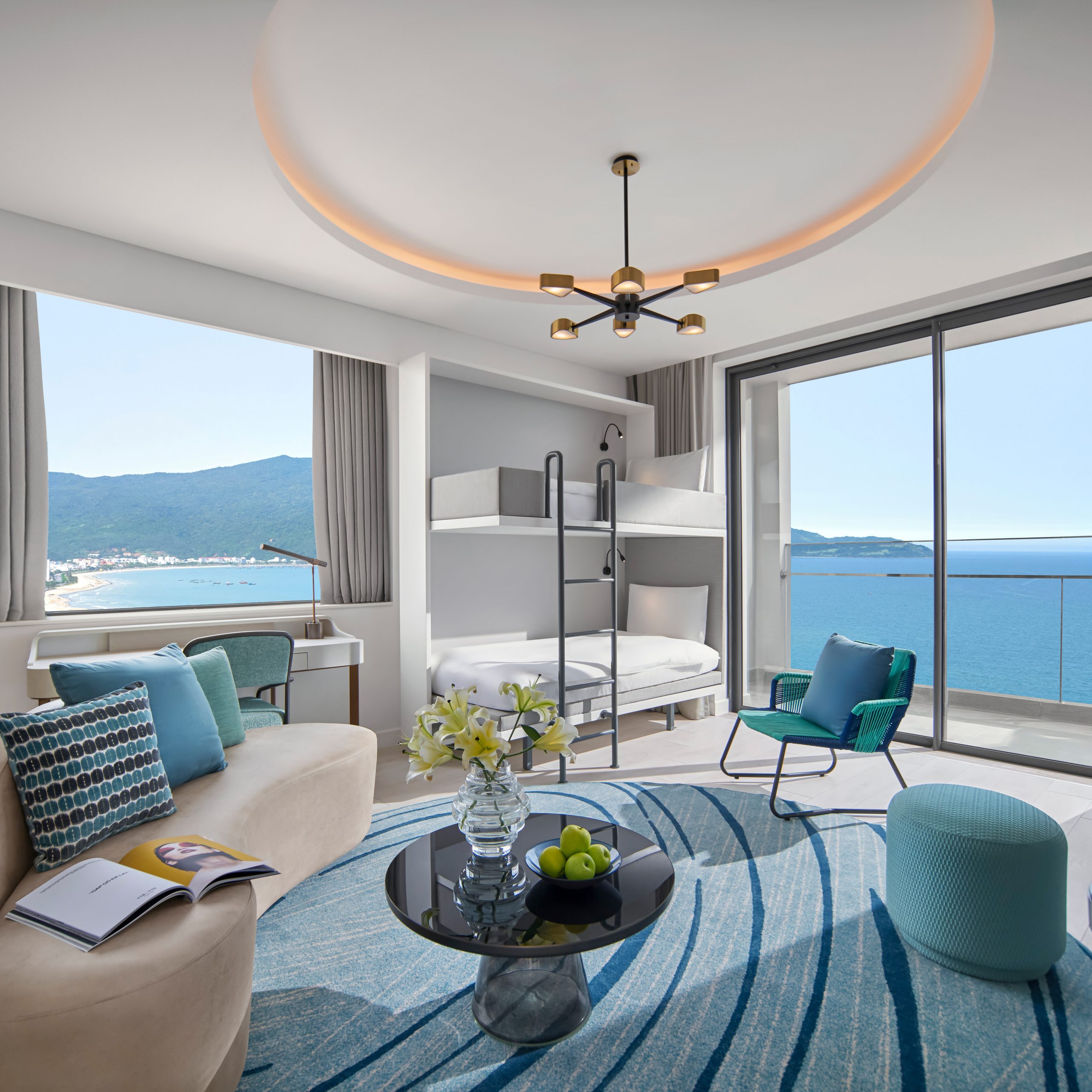 Family Room Sea View with Balcony
