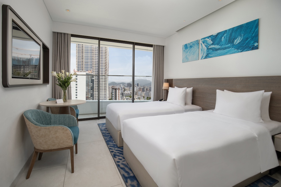 Deluxe Ocean View (Partial Ocean)