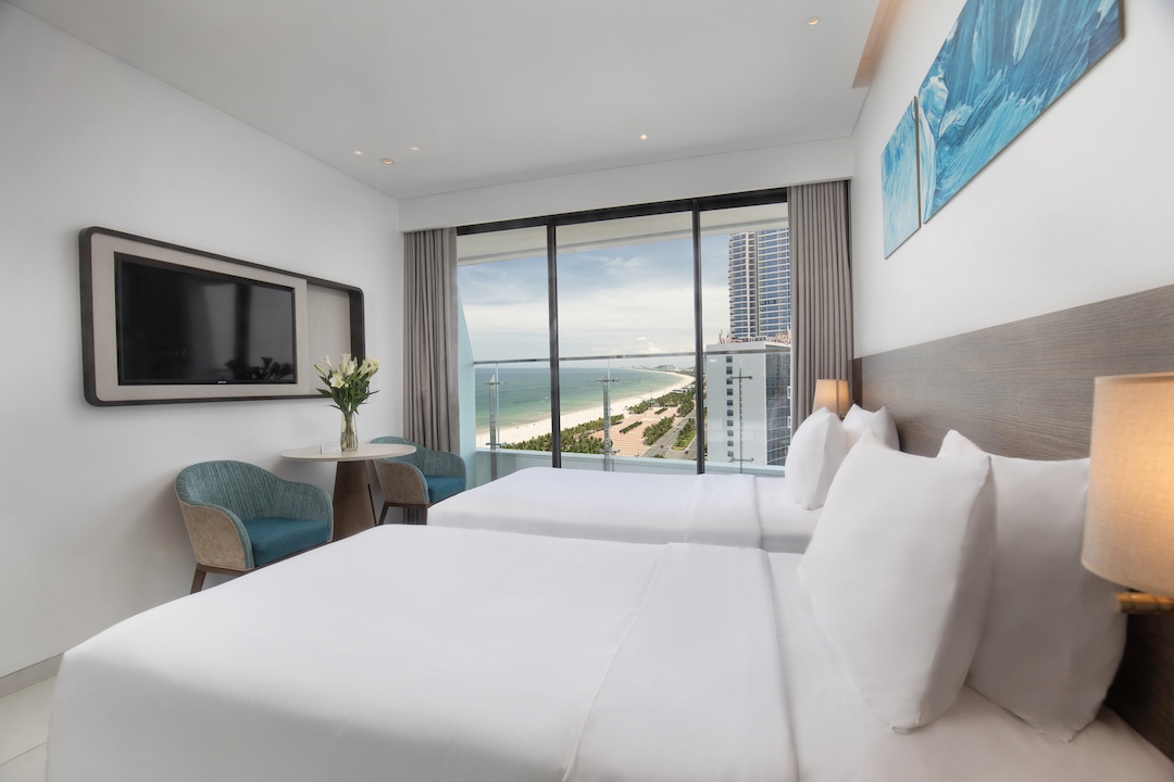 Deluxe Ocean View (Partial Ocean)