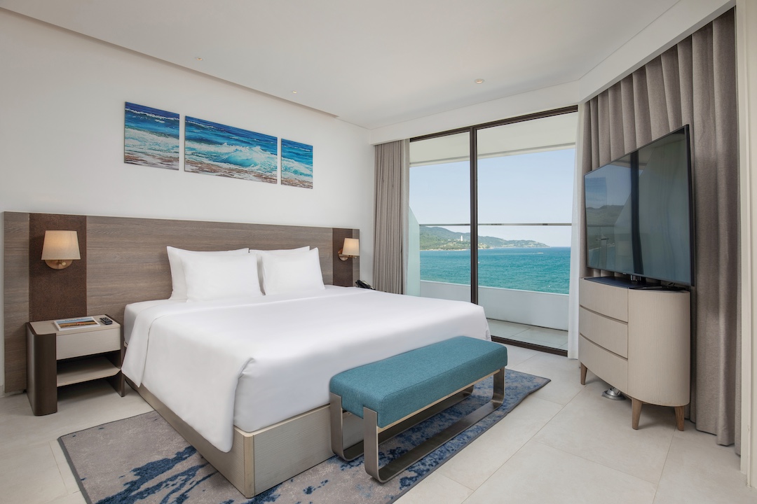 Executive Corner Suite