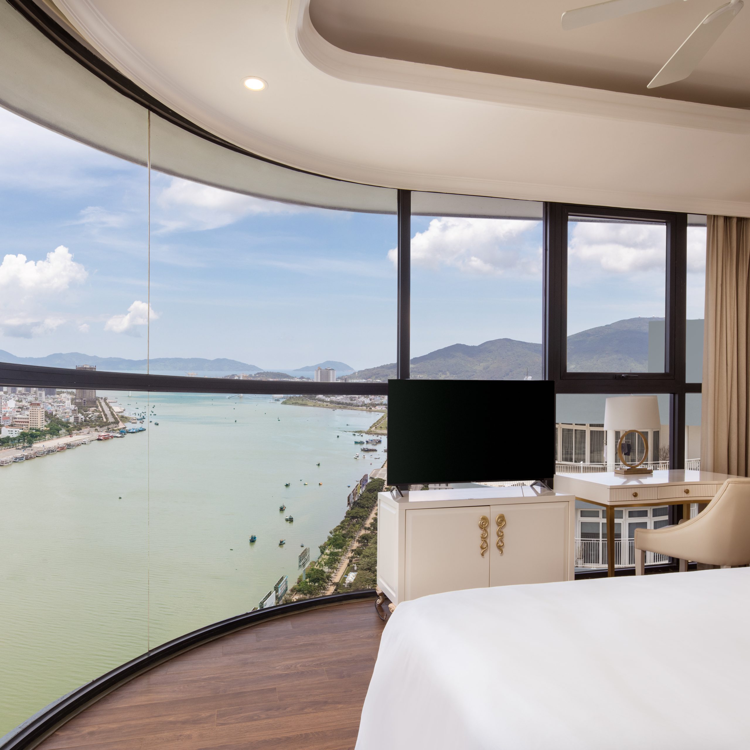 Suite Panoramic Riverview