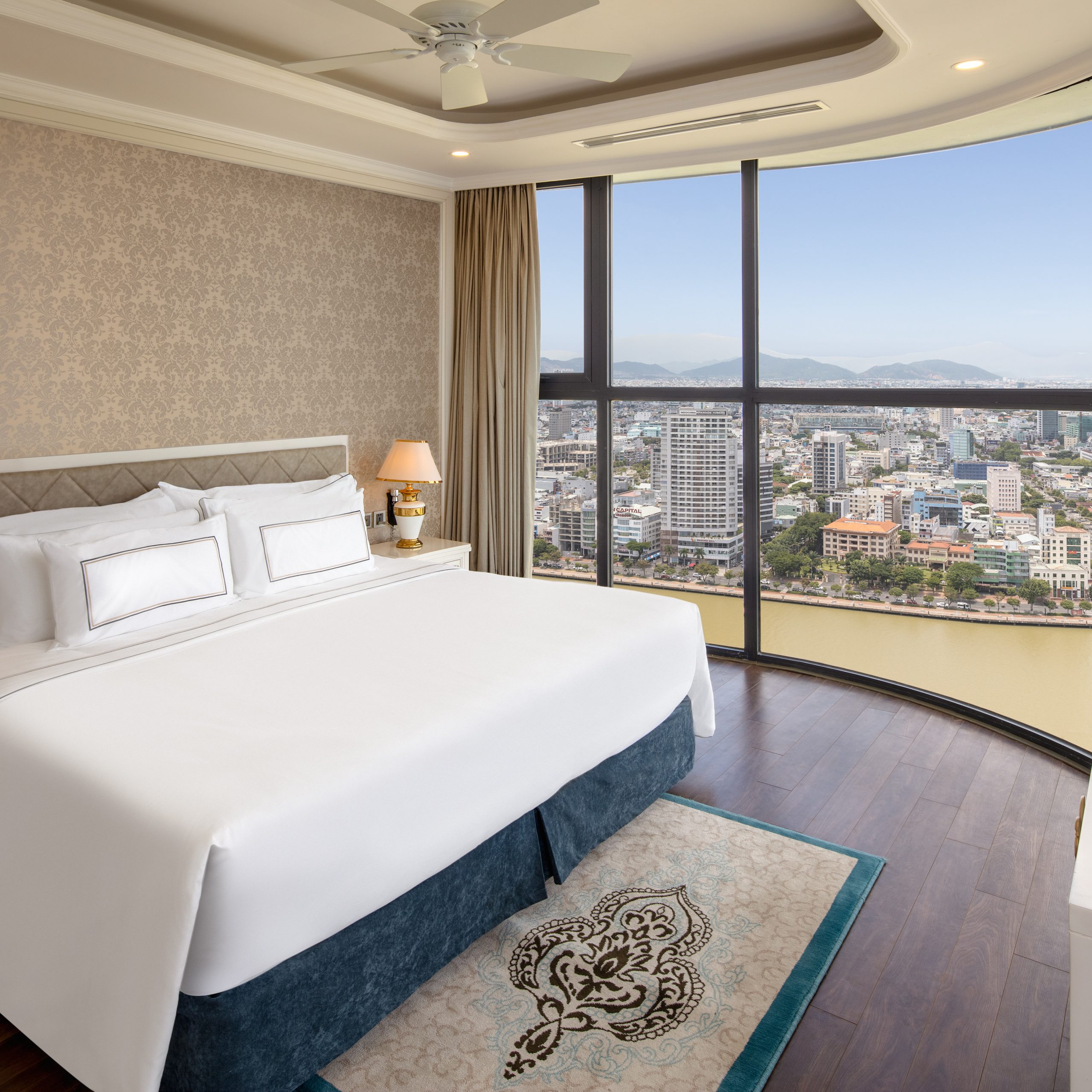 Suite Panoramic Riverview