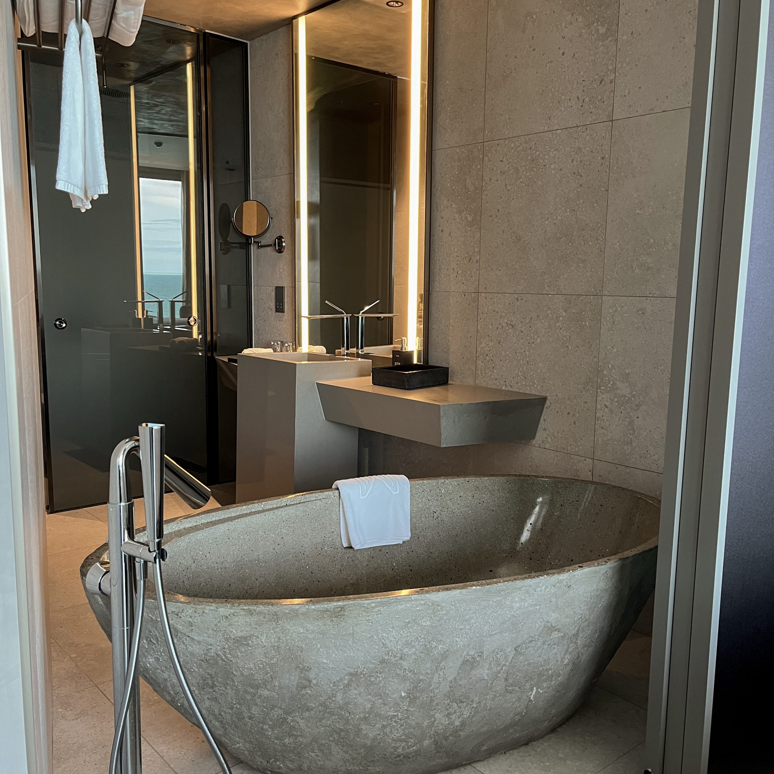 Ocean Breeze Deluxe King or Twin