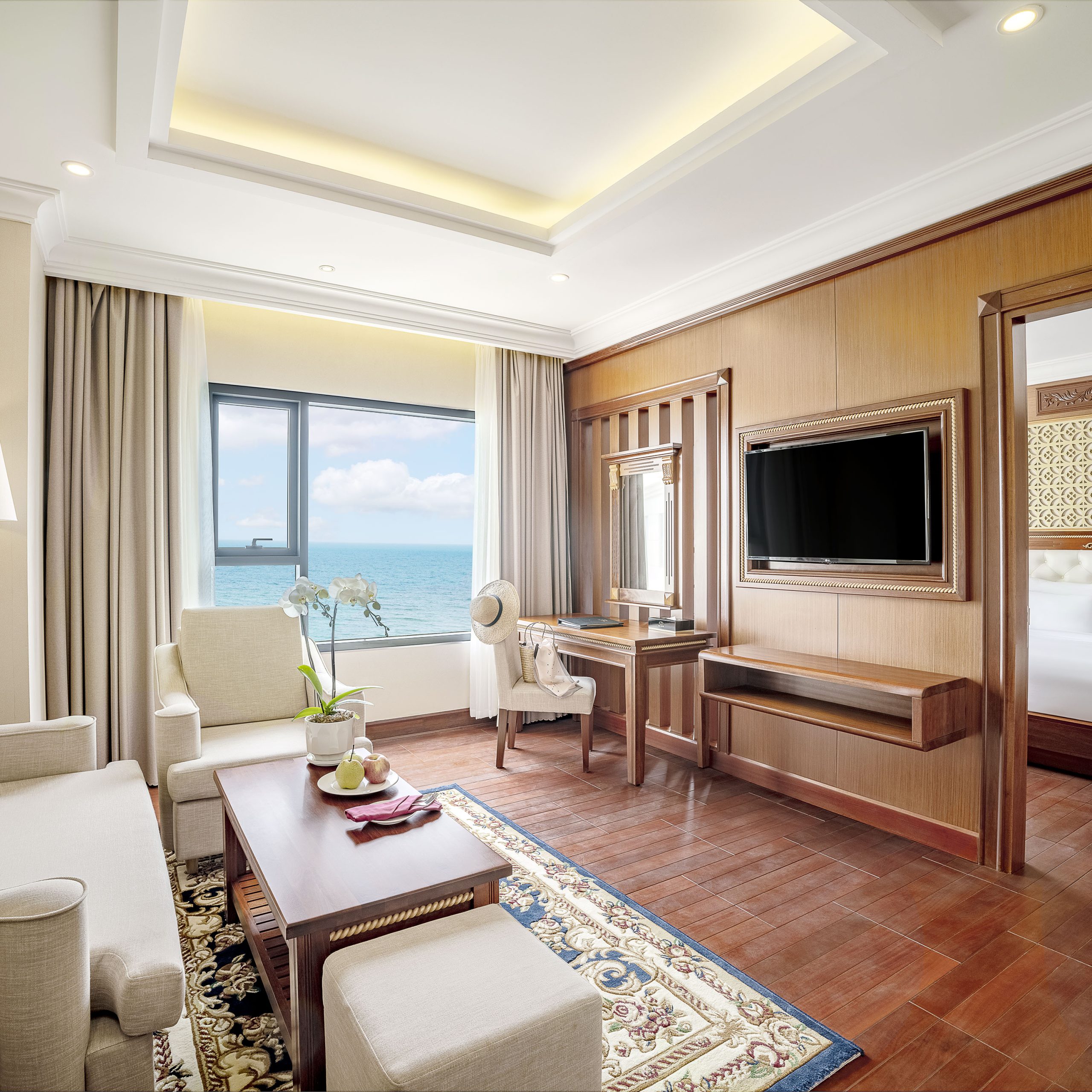 Executive Suite Ocean Front