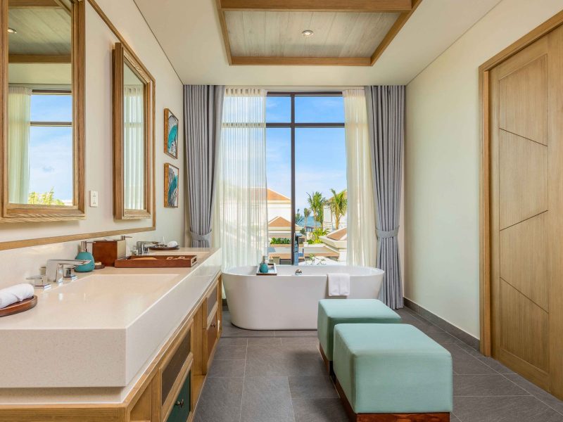 Three Bedroom Ocean Premium Pool Villa