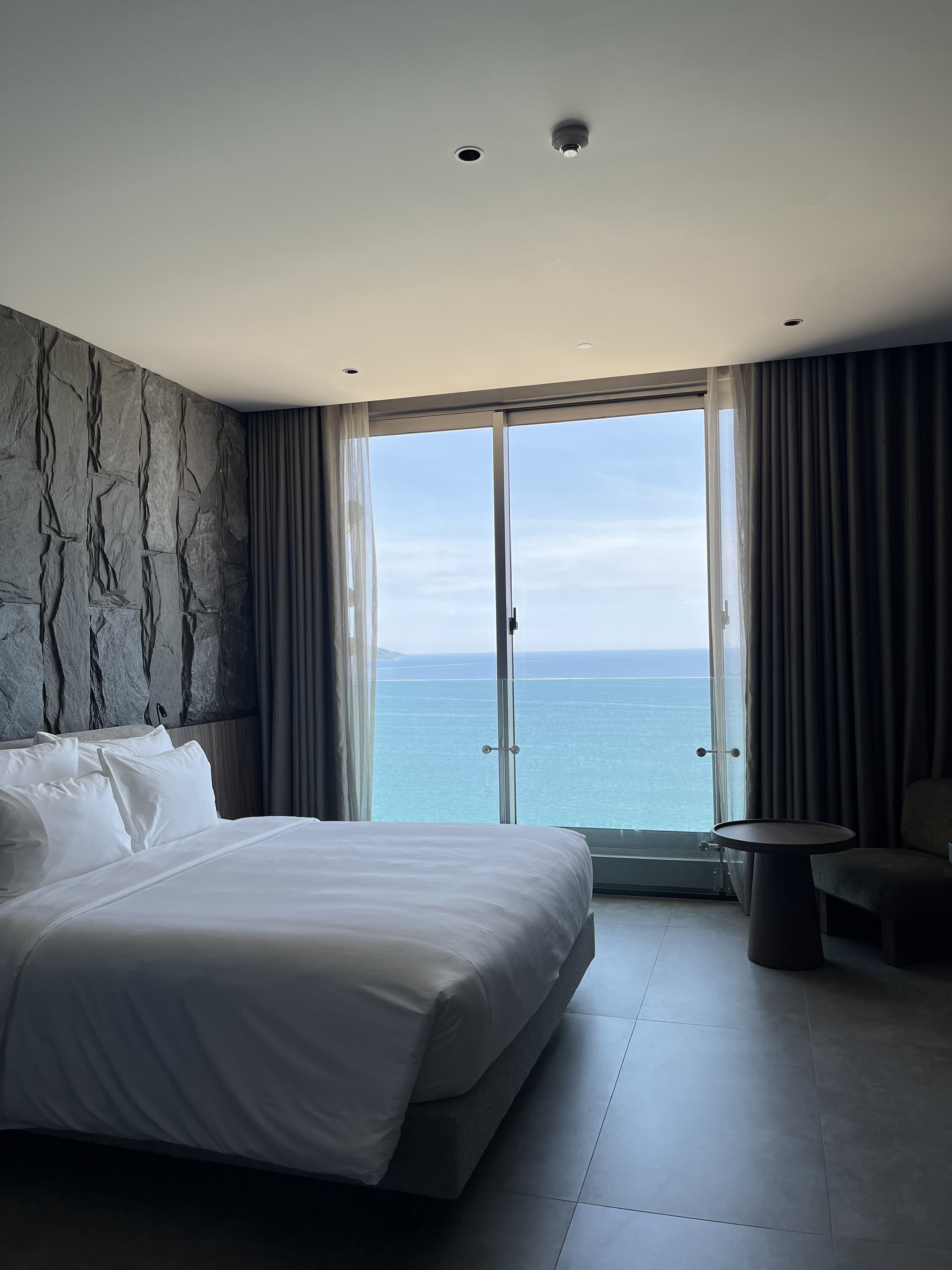 Ocean Breeze Deluxe King or Twin