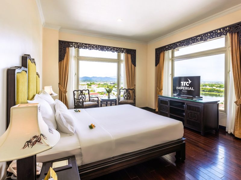 Deluxe River View