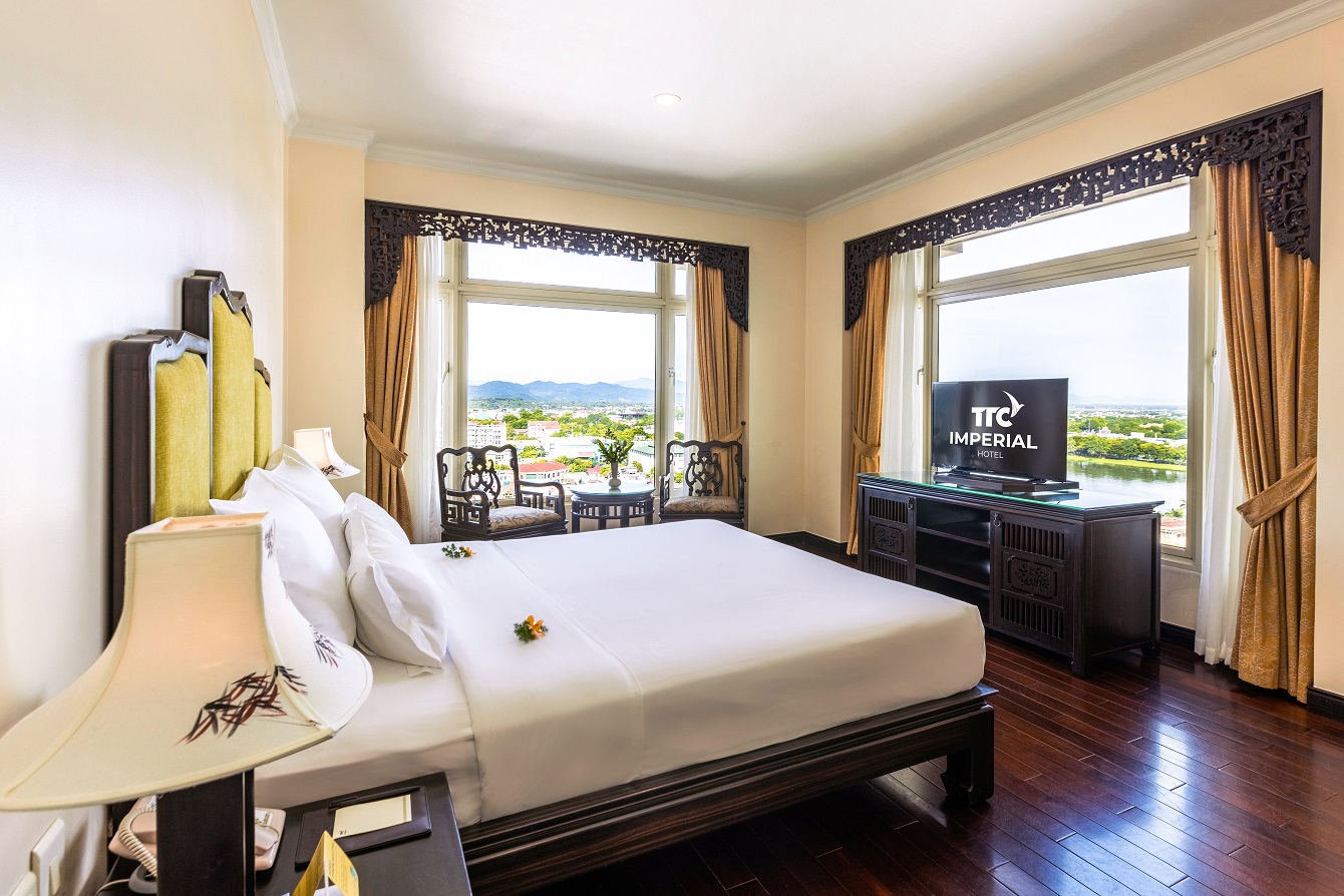 Deluxe River View