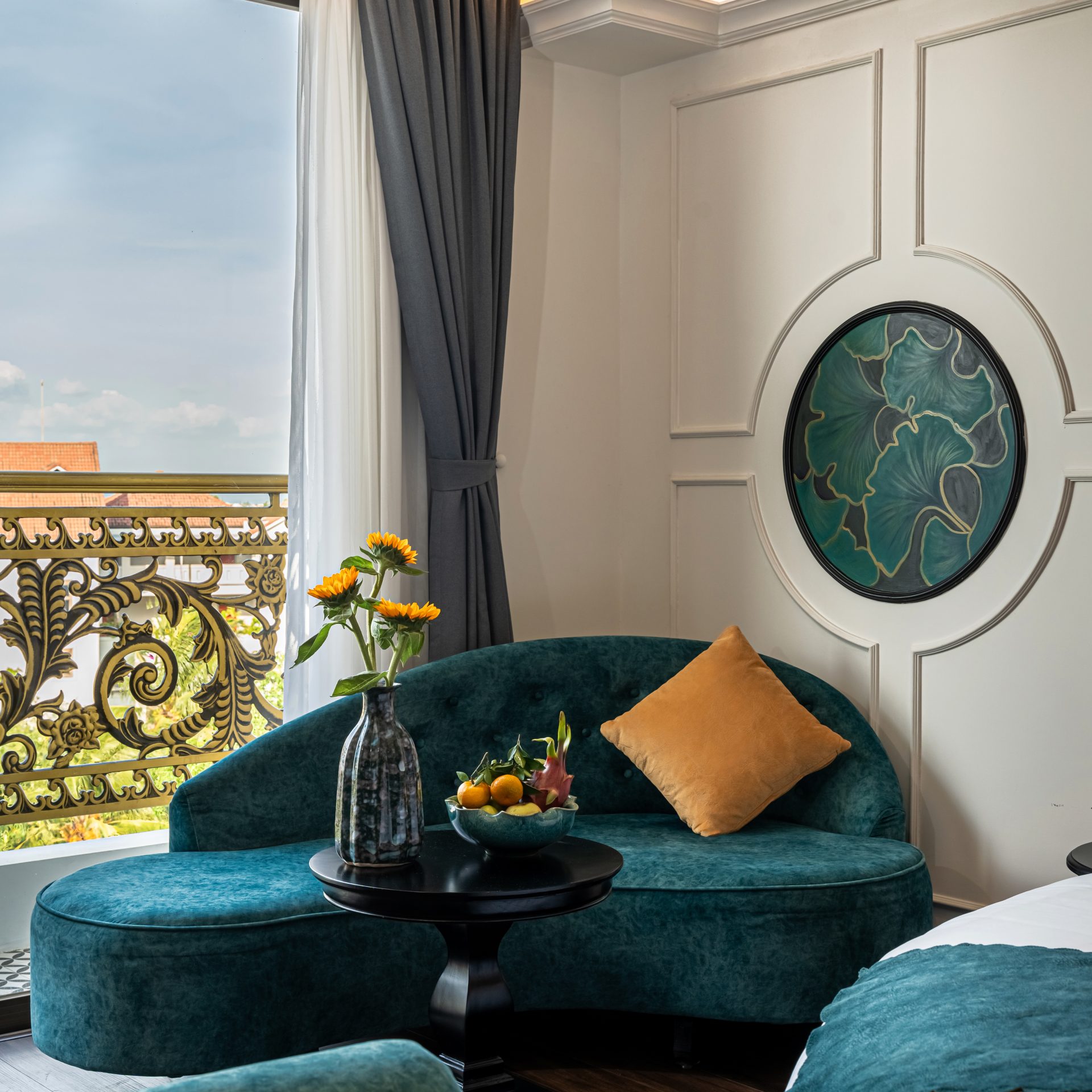 Signature Suite with Balcony City view