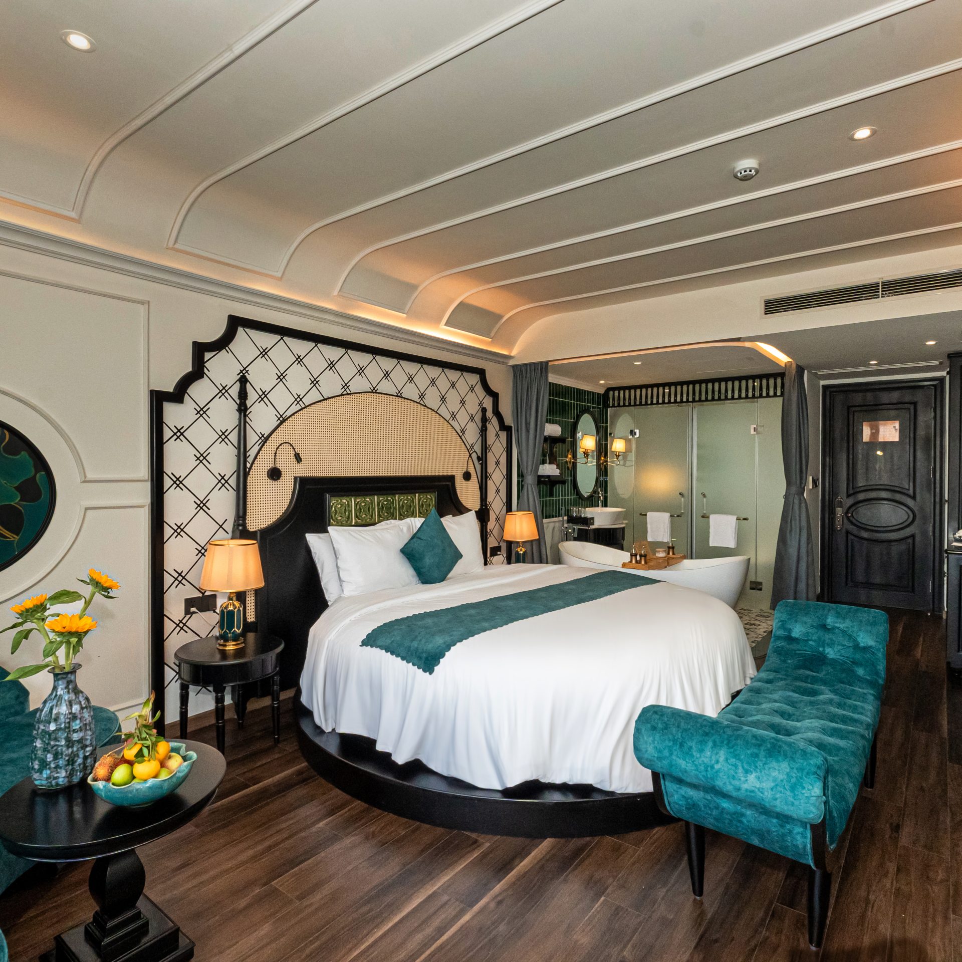 Signature Suite with Balcony City view
