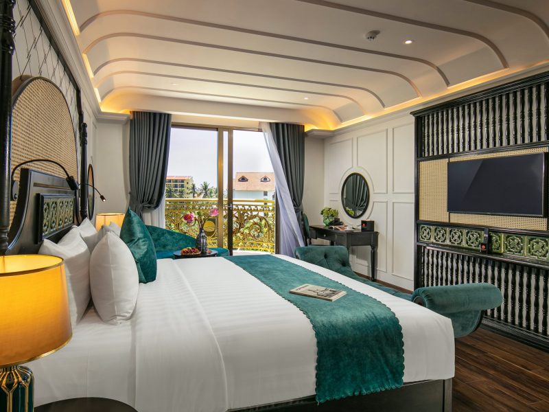 Deluxe Balcony with City view