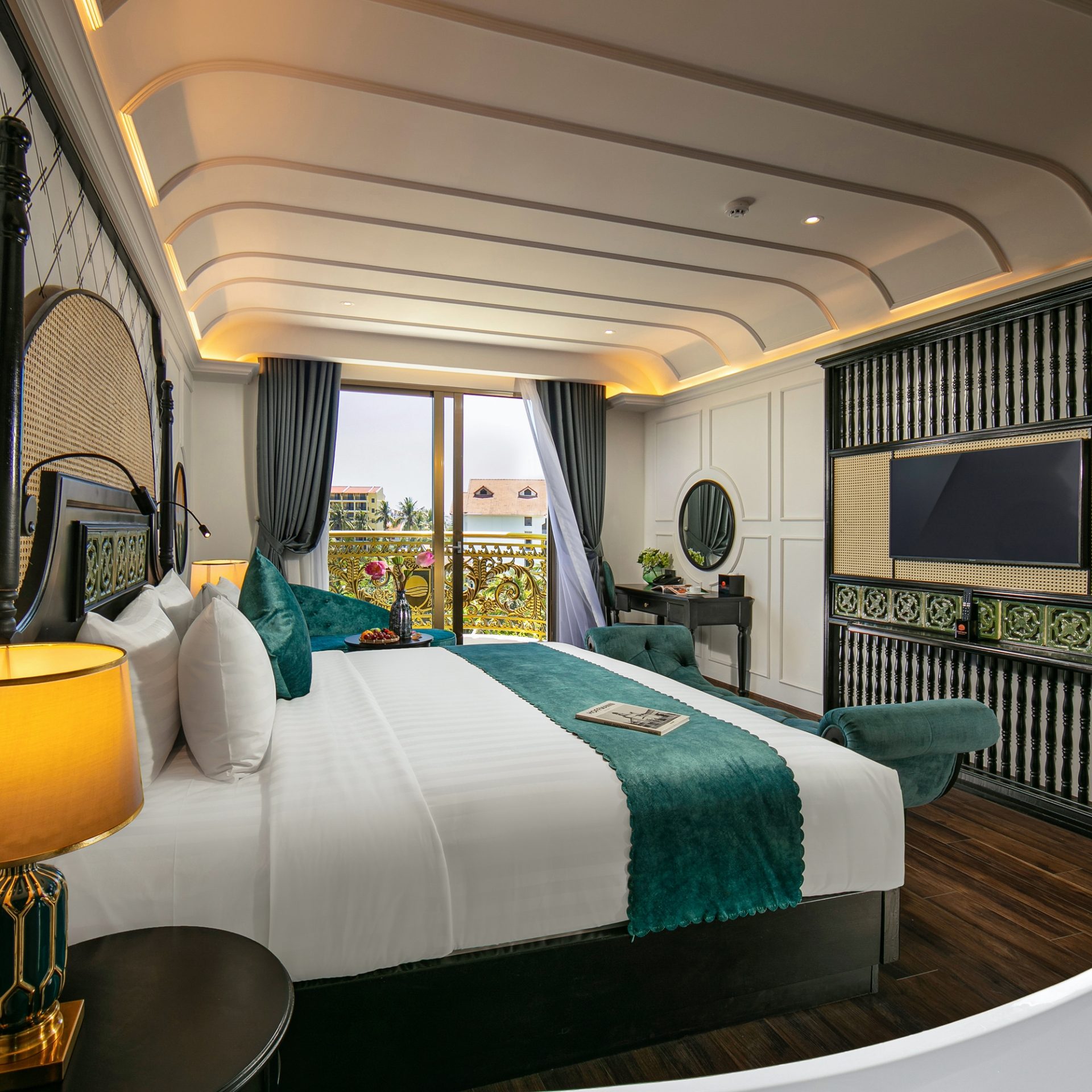 Deluxe Balcony with City view