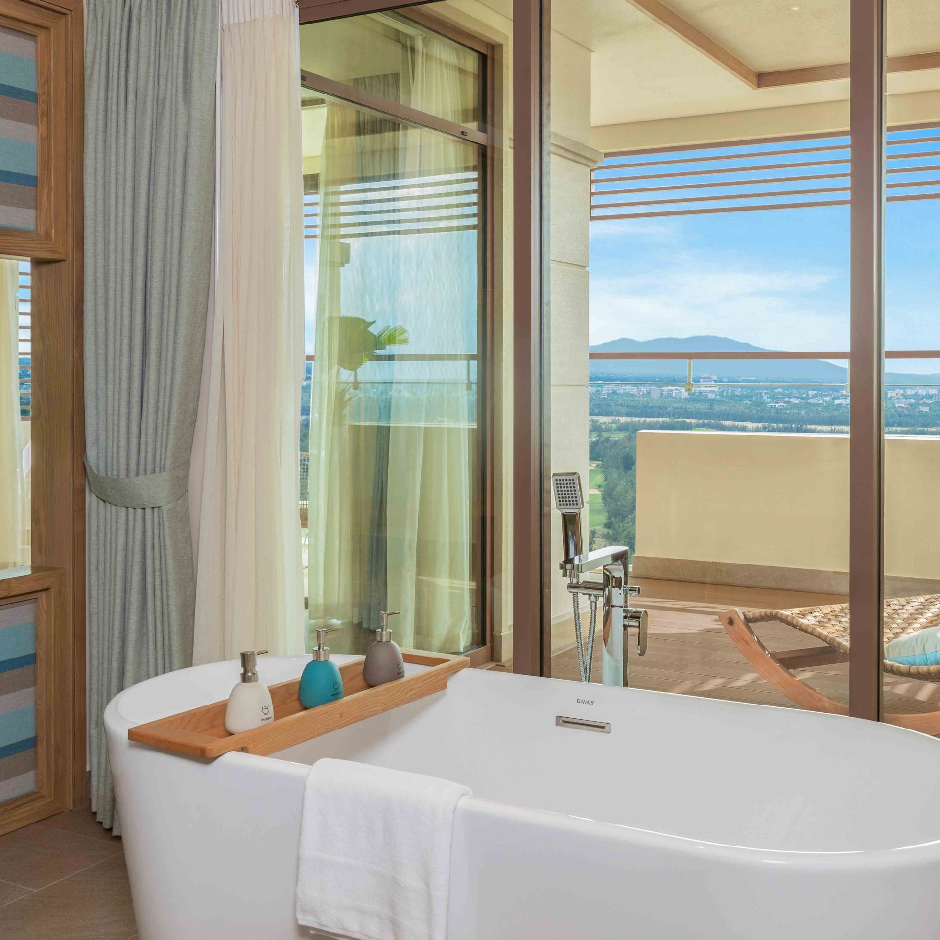Garden View Suite * (No Spa)