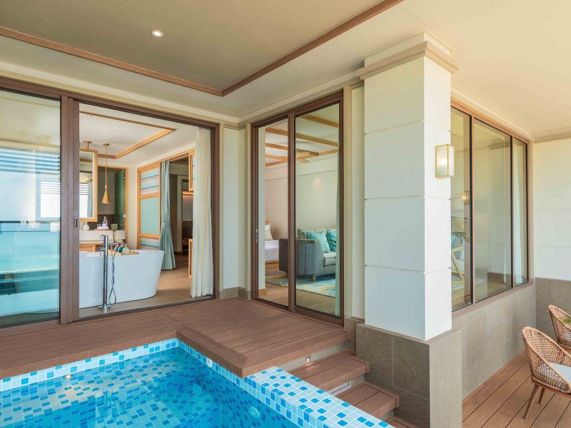 Golf View Pool King Suite