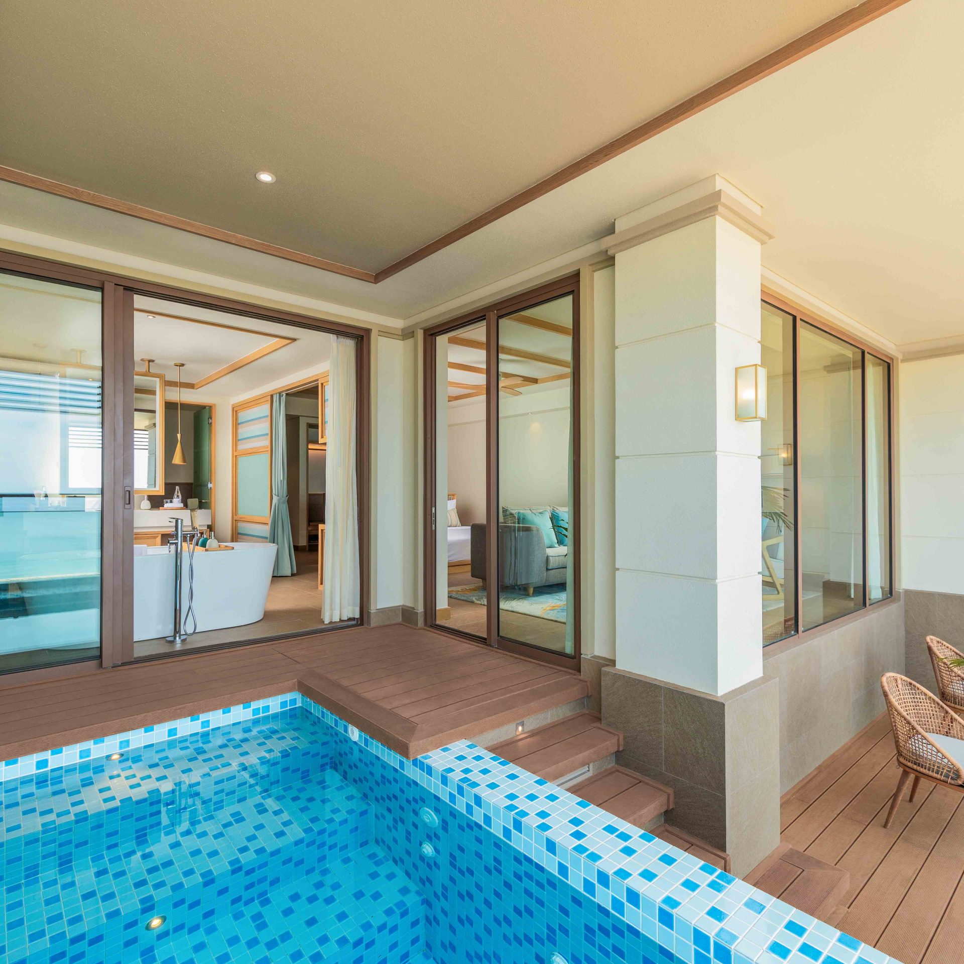 Golf View Pool King Suite