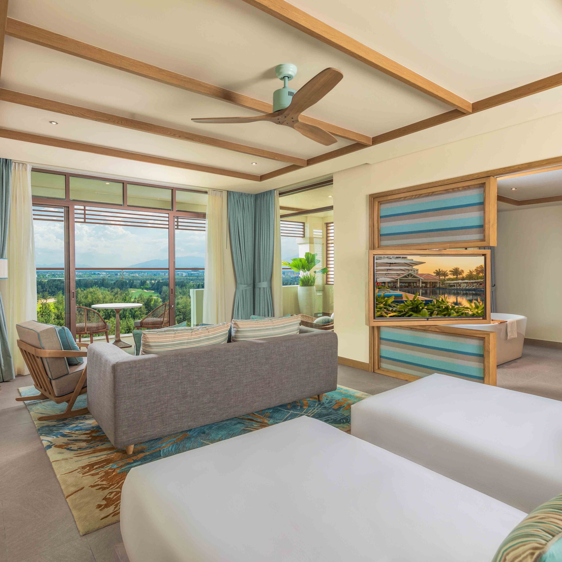 Golf View Suite * (No Spa) (have Accessible room)