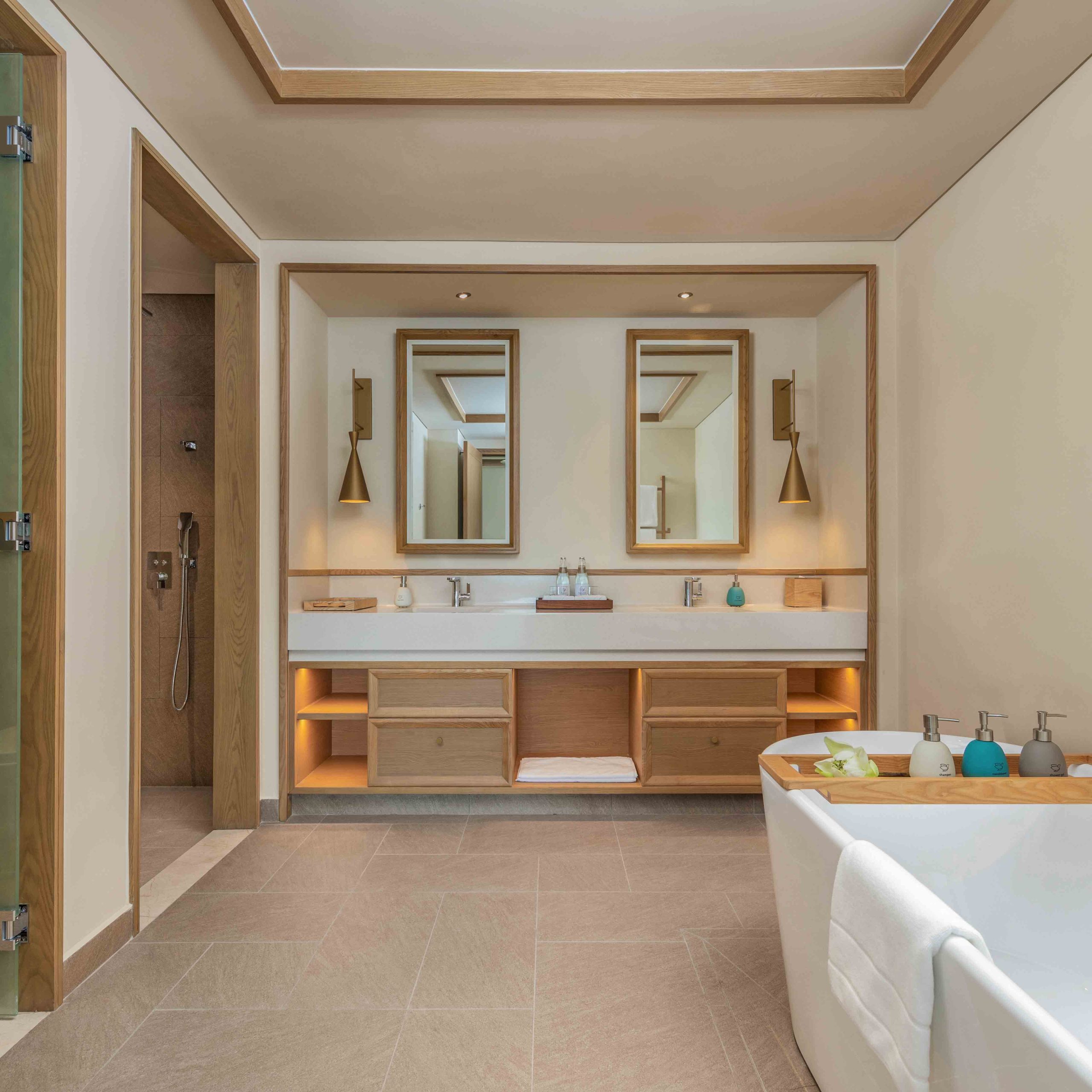 Three-bedroom Presidential Pool Loft