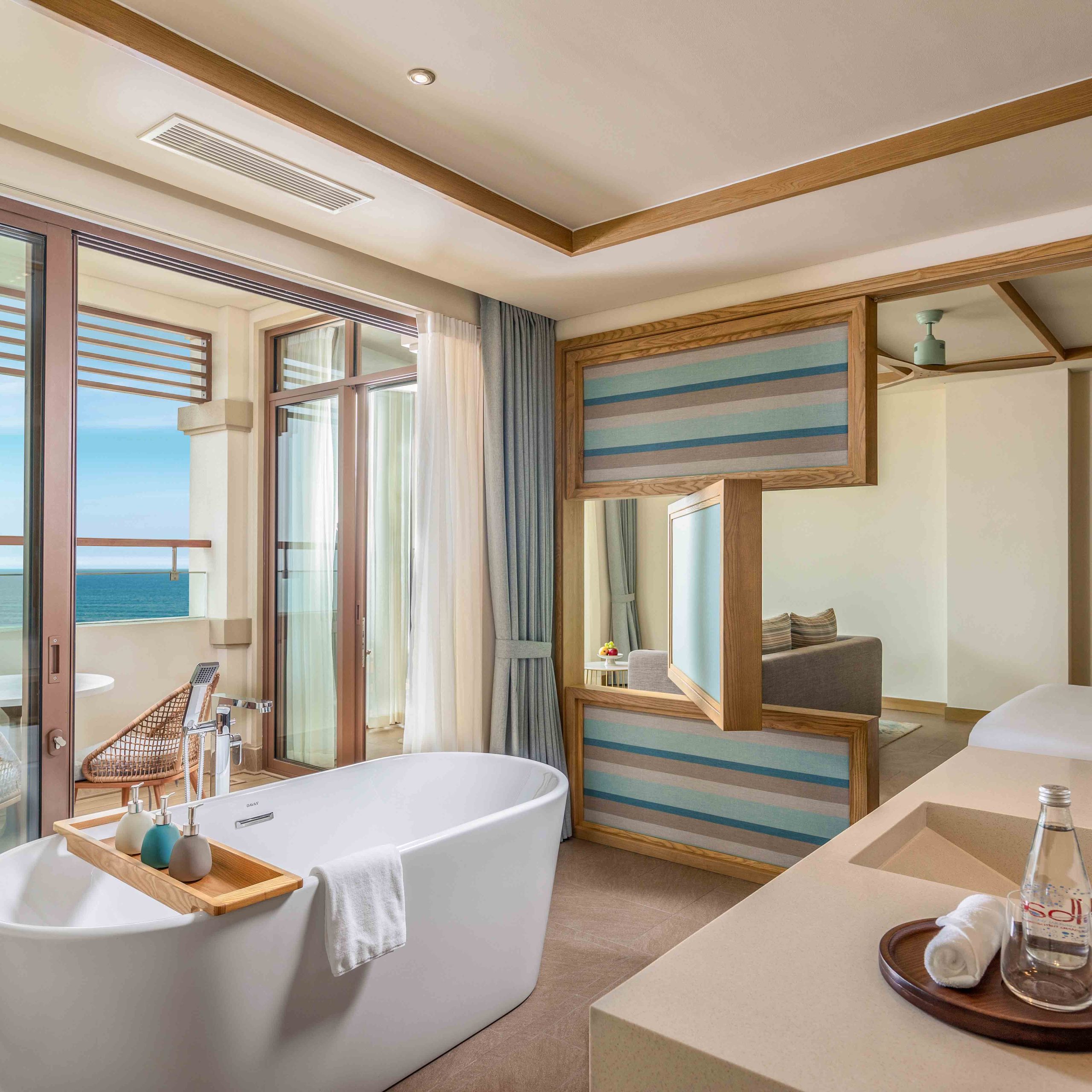 Three-bedroom Presidential Pool Loft