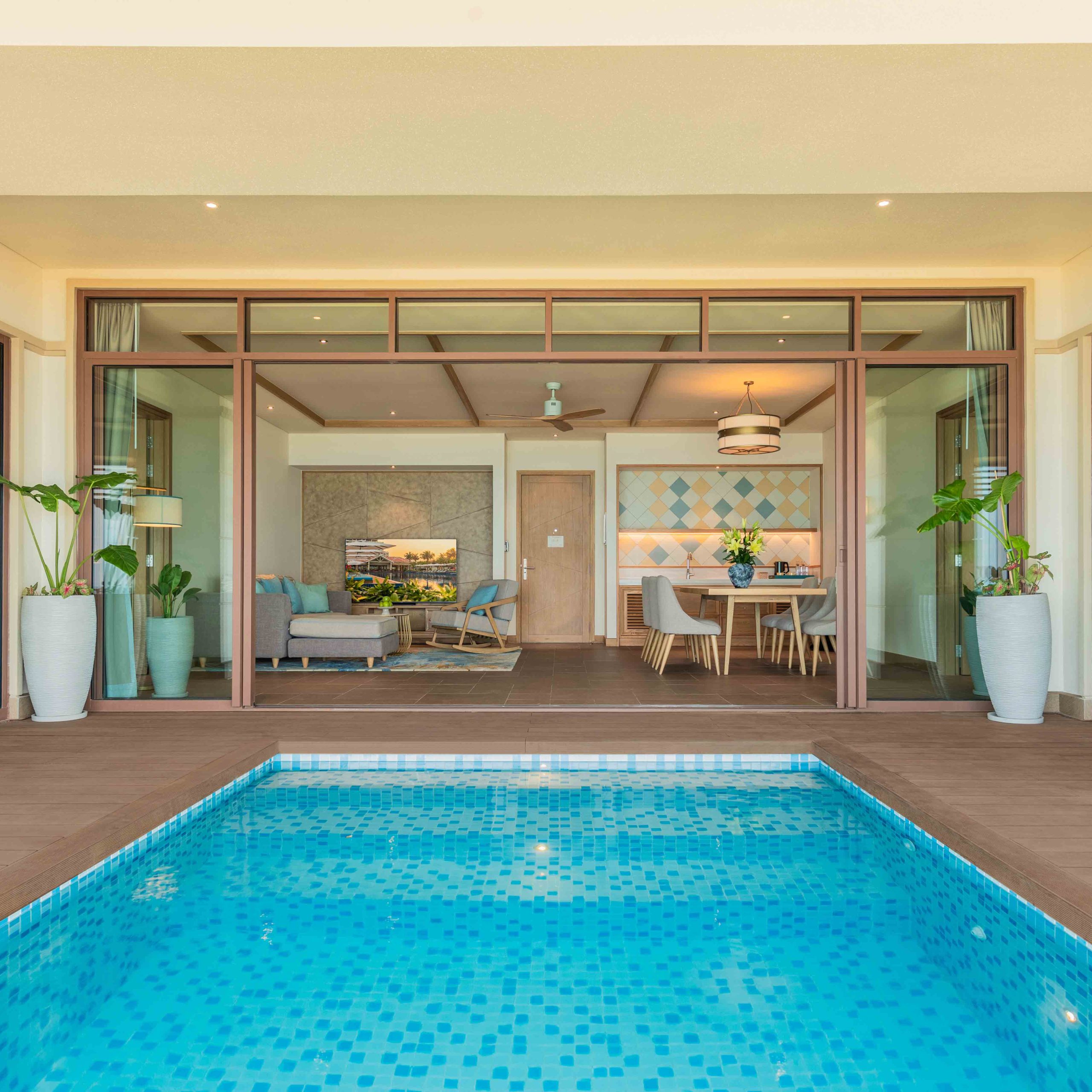 Two-bedroom Premium Pool Suite